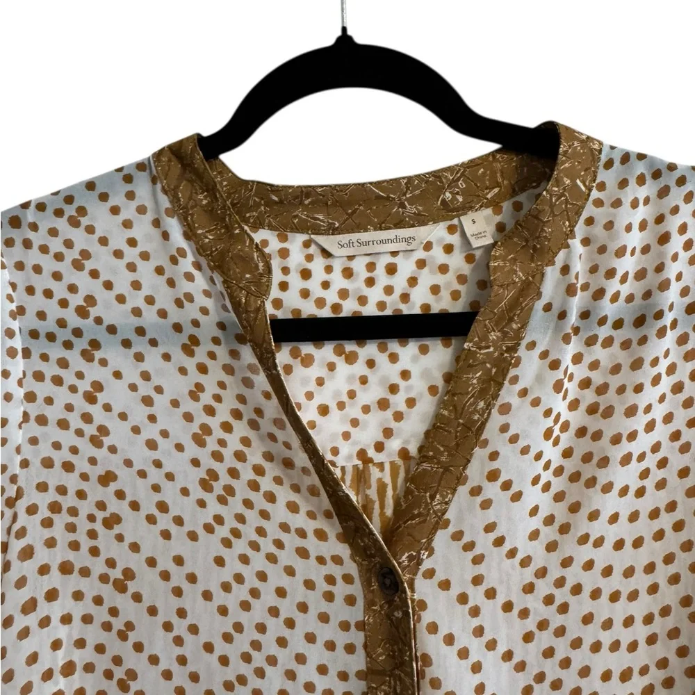 Soft Surroundings Women's Cream and Gold Button-Front Long Sleeve Blouse Size S - Picture 4 of 9